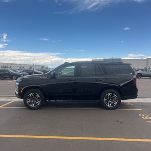 2025 Chevrolet TAHOE Z71 照片 3