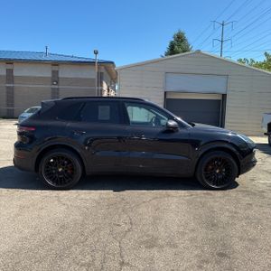 2020 Porsche CAYENNE BASE — фото 10