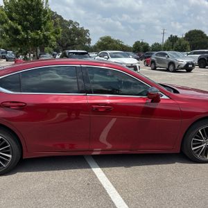 صورة مصغرة 11 لـ 2025 Lexus ES 350 BASE