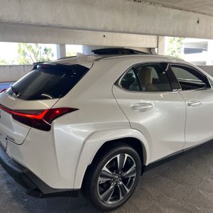 LEXUS UX 250H PREMIUM - 9