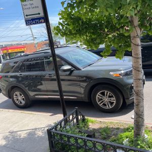 FORD EXPLORER XLT - 7
