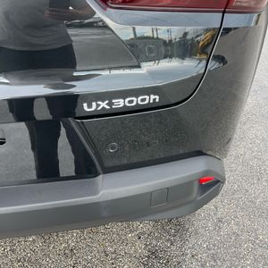 2025 Lexus UX 300H PREMIUM 照片 23