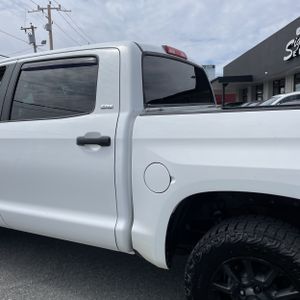 TOYOTA TUNDRA - 6