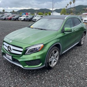 MERCEDES-BENZ GLA - 1