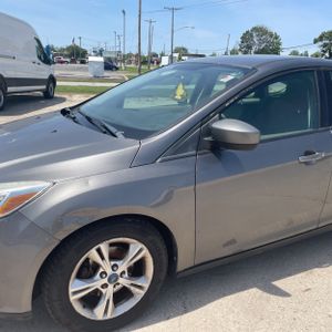 FORD FOCUS SE - 2