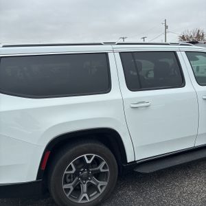 JEEP WAGONEER L SERIES III - 9