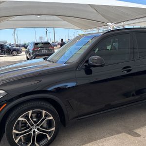 صورة 2 لـ 2022 BMW X5 SDRIVE40I
