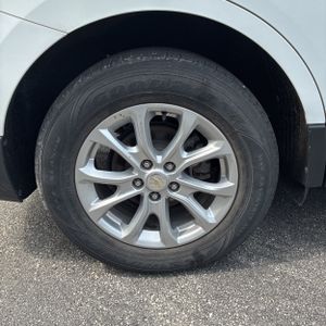 2019 Chevrolet EQUINOX LT — миниатюра 19