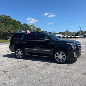CADILLAC ESCALADE LUXURY - 10