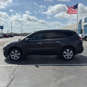 CHEVROLET TRAVERSE LT - 3