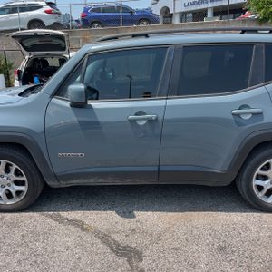 صورة 4 لـ 2017 JEEP RENEGADE LATITUDE