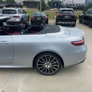 MERCEDES-BENZ E-CLASS - 6