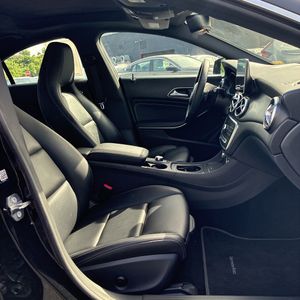 2019 Mercedes-BENZ CLA thumbnail 32