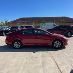 HYUNDAI ELANTRA VALUE EDITION - 10