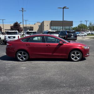 FORD FUSION SE - 10