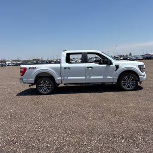 صورة 10 لـ 2023 FORD F-150 XL