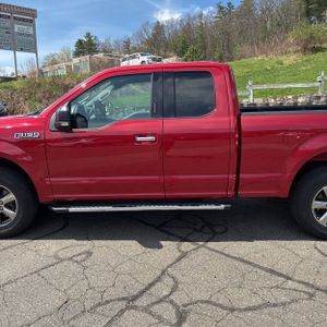 FORD F-150 XLT - 4