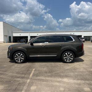 صورة 3 لـ 2020 KIA TELLURIDE S