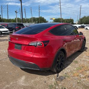 TESLA MODEL Y LONG RANGE - 8