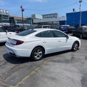 صورة 8 لـ 2023 Hyundai SONATA SE