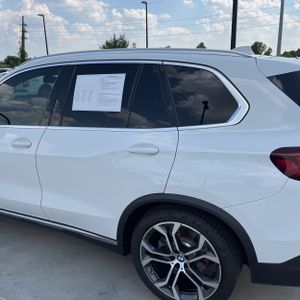 صورة 6 لـ 2021 BMW X5 XDRIVE45E