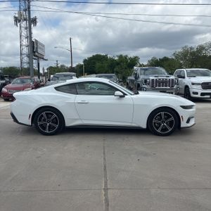 FORD MUSTANG ECOBOOST - 10