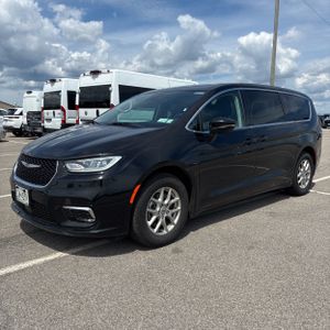 صورة 1 لـ 2024 Chrysler PACIFICA TOURING L