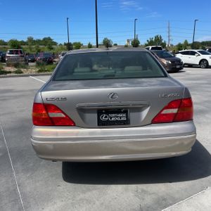 Lexus LS 430 Base - 7