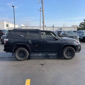 TOYOTA 4RUNNER - 10