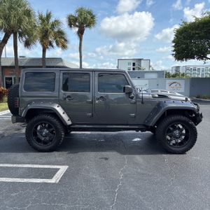 2017 JEEP WRANGLER UNLIMITED SAHARA — фото 10