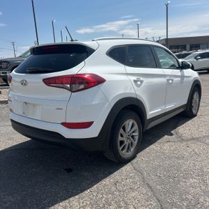 HYUNDAI TUCSON SE - 8