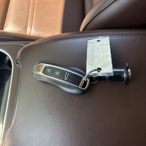 صورة مصغرة 55 لـ 2022 Porsche CAYENNE TURBO S E-HYBRID