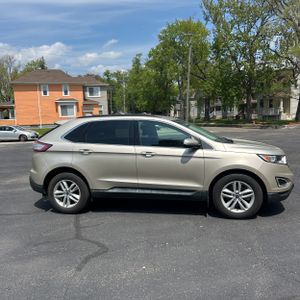 FORD EDGE SEL - 10
