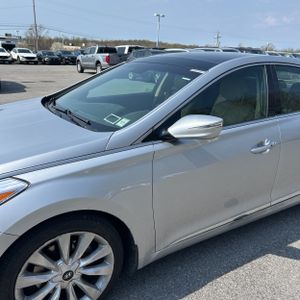 HYUNDAI AZERA BASE - 2