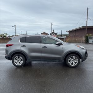 KIA SPORTAGE LX - 10