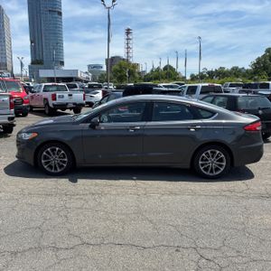 FORD FUSION SE - 3