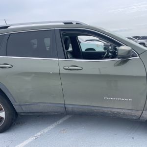 JEEP CHEROKEE LIMITED - 10