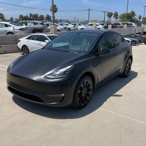TESLA MODEL Y LONG RANGE - 1