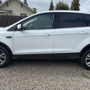 FORD ESCAPE SE - 4