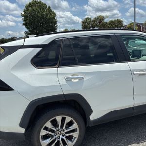 صورة 9 لـ 2021 Toyota RAV4 LIMITED