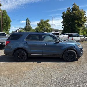 FORD EXPLORER XLT - 10