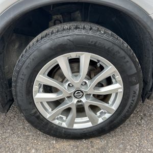 2018 Nissan ROGUE SV 缩略图 20