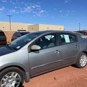 NISSAN SENTRA 2.0 S - 2