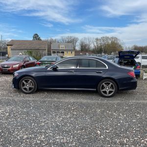 MERCEDES-BENZ E-CLASS - 3