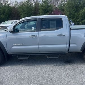 Toyota Tacoma TRD Off-Road - 4