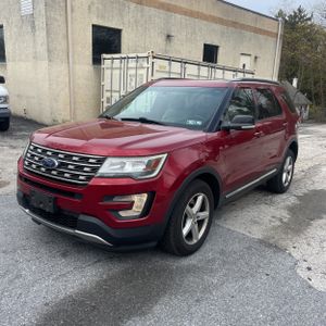 FORD EXPLORER XLT - 1
