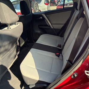 صورة 34 لـ 2018 Toyota RAV4 XLE