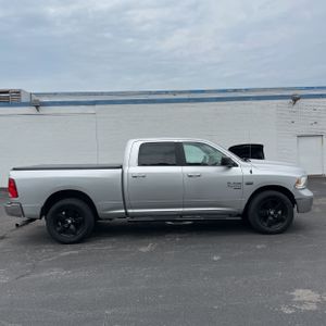 2019 RAM 1500 CLASSIC SLT — фото 10