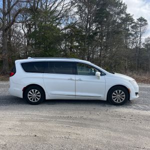 CHRYSLER PACIFICA TOURING L - 10