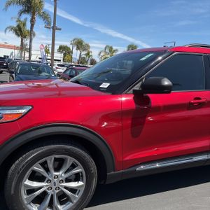 FORD EXPLORER XLT - 2